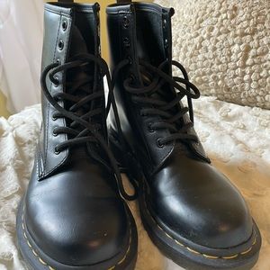 Lightly worn Dr. Martens. Size 8